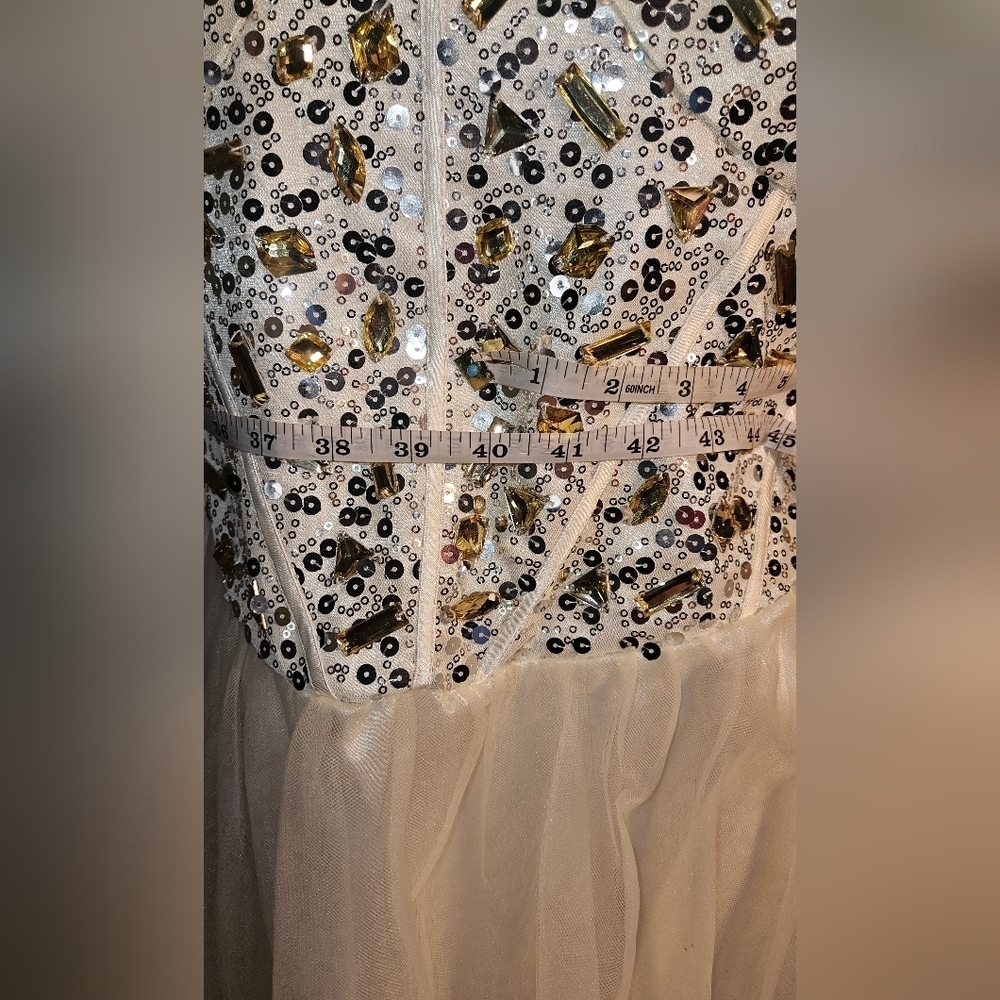 Deb Strapless White and Gold Dress. Size 22. Chiffon Flare Skirt - Picture 6 of 12